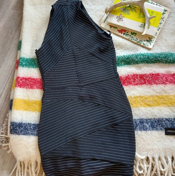 Vintage Tadashi mini bodycon mock neck sleeveless - Picture 2 of 4